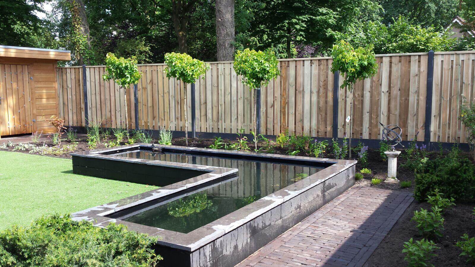 Twente schuttingen mooie schutting in de tuin geplaatst