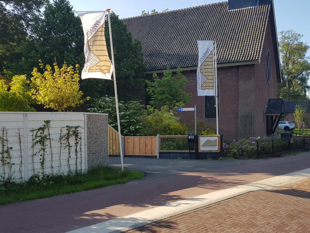 Twente schuttingen ingang